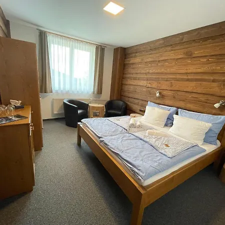Hotel Kristian 3*