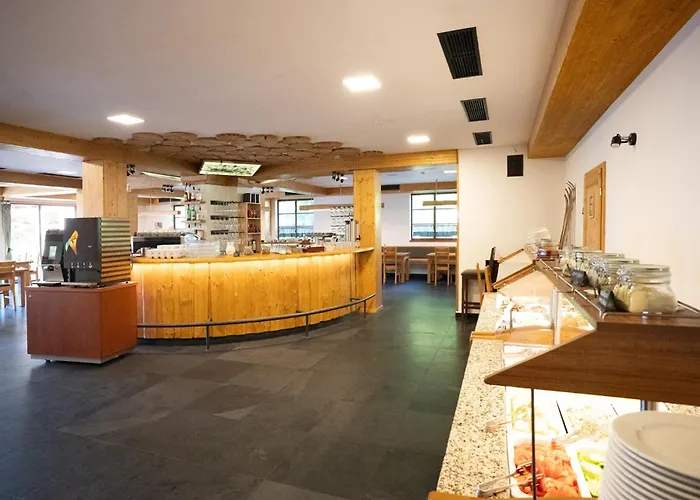Kristian Hotel