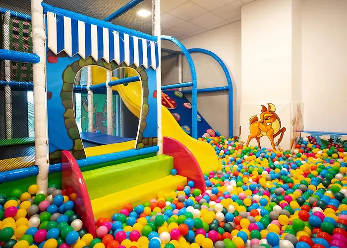 Hotel Kristian 3*